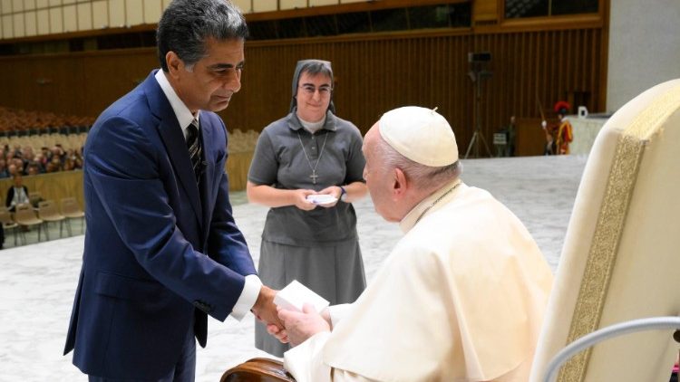 Takim i Papës me anëtarët e Deloitte Global