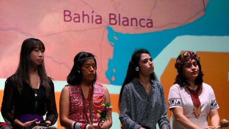 Teilnehmer auf der Bühne