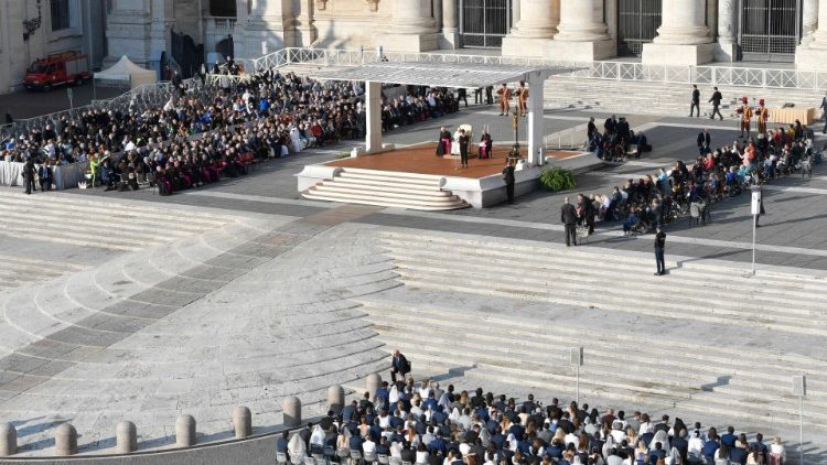 Audiencia general del 12 de octubre en la Plaza de San Pedro