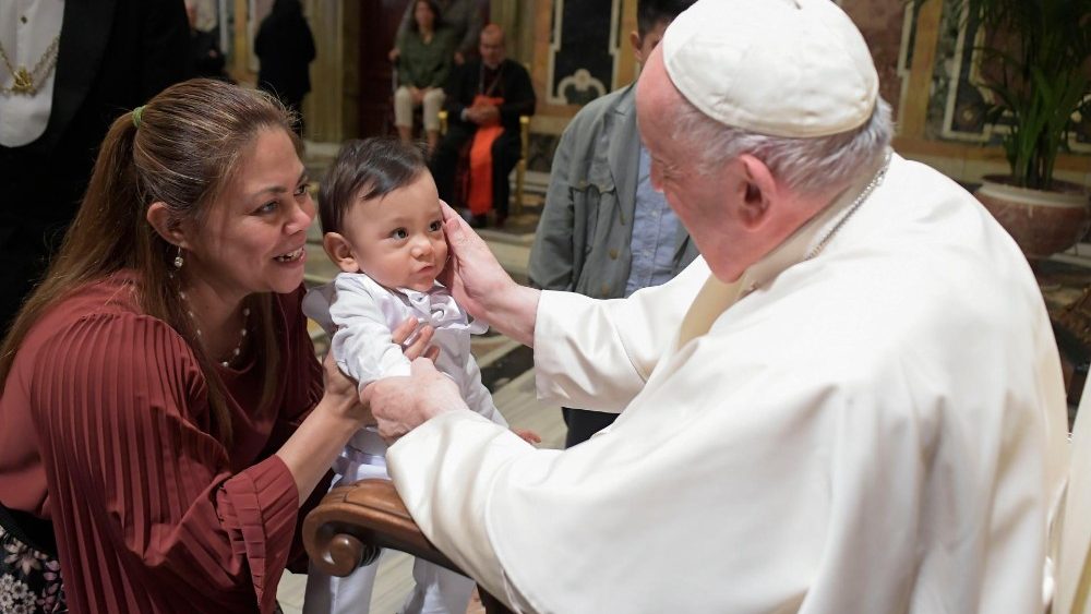 Os peregrinos na audiência com Francisco no Vaticano