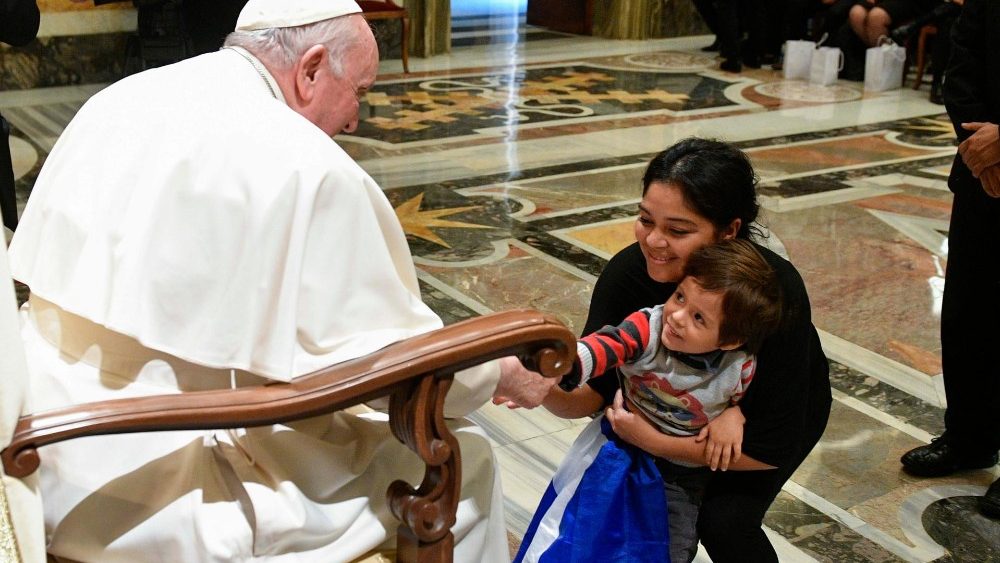 Os peregrinos na audiência com Francisco no Vaticano