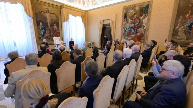 Папа Франциск на встрече с членами COPERCOM (Ватикан, 31 октября 2022 г.)