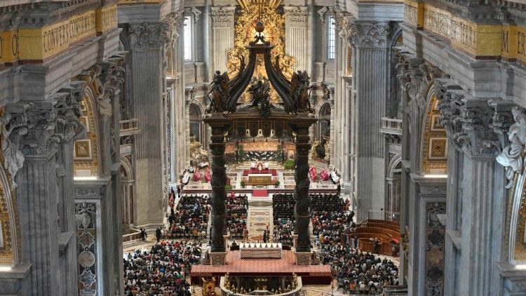 Mwezi Novemba ni kwa ajili ya kuwaombea Marehemu wetu