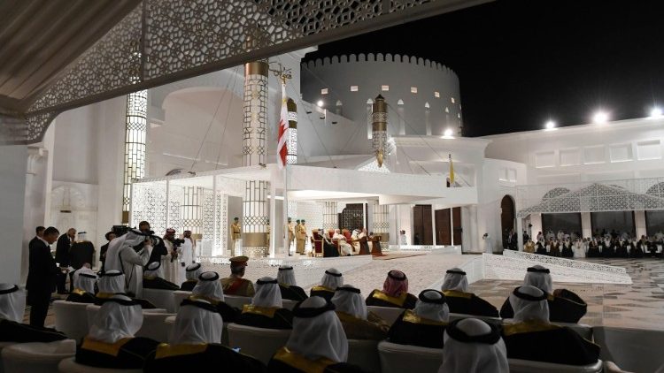 2022.11.03. Viaggio Apostolico nel Regno del Bahrein