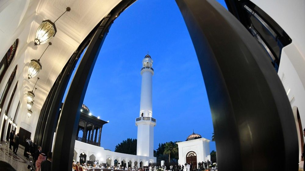 Pápež František s Moslimskou radou starších (Awali, 4. nov. 2022)