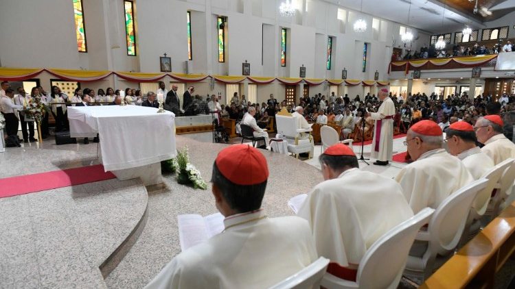 Mkutano wa Papa na Maaskofu, mapadre, watawa,waseminari na wahudumu wa kichungaji