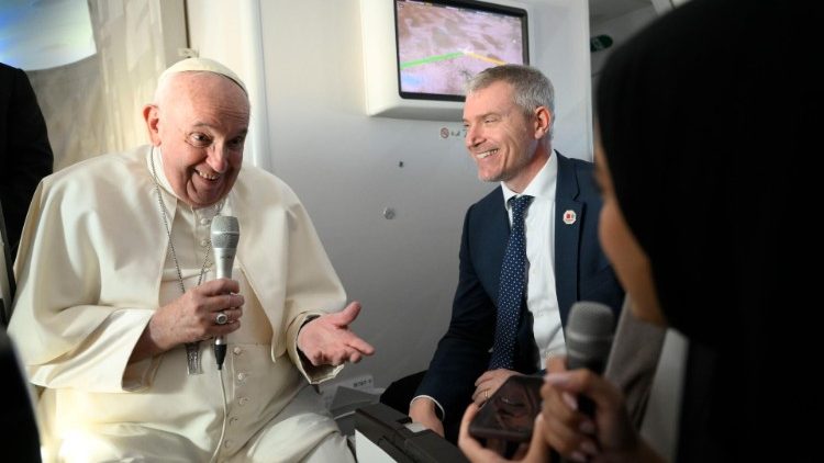 Papst Franziskus bei der Fliegenden PK