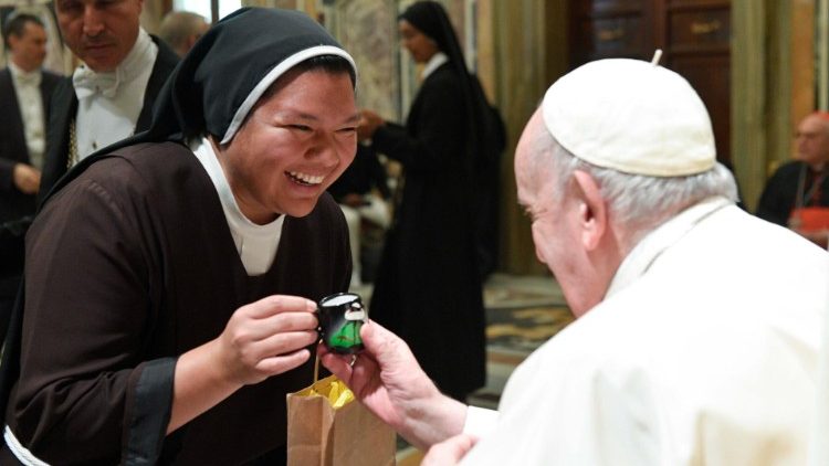 Die Mitglieder des Instituts für die Theologie des geweihten Lebens "Claretianum" zu Gast bei Papst Franziskus