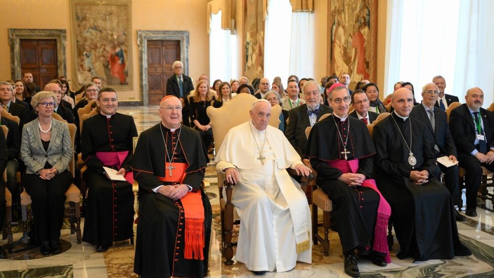 Papa com os participantes da Assembleia Geral da União Mundial dos Professores Católicos (UMEC)