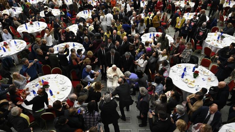Almuerzo con el Papa Francisco en la Jornada Mundial de los Pobres 2022