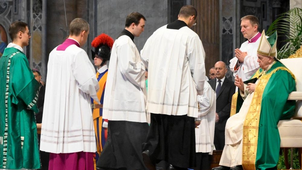 Papa na missa por ocasião do Dia Mundial dos Pobres