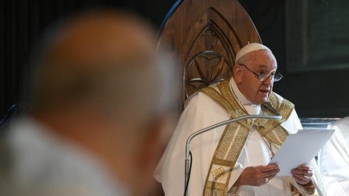 Un piviale astigiano per il Papa nella Veglia di Pasqua