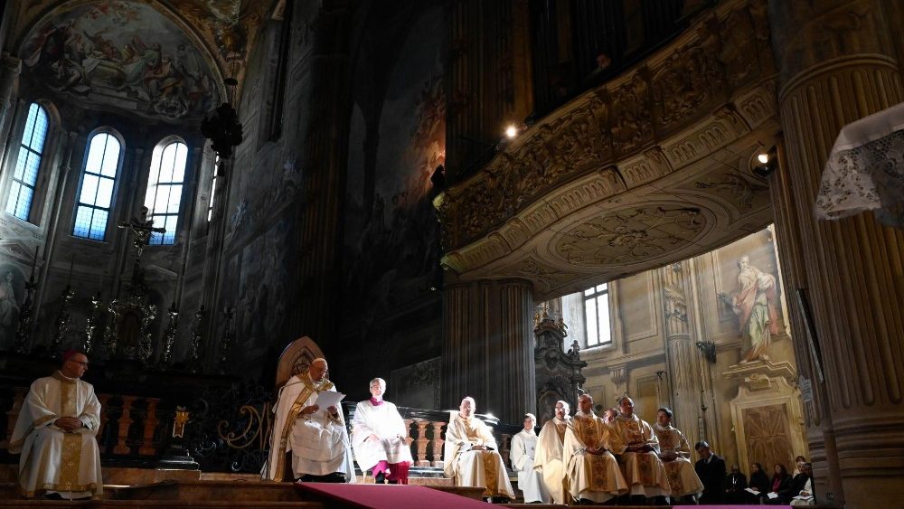 A missa foi na Catedral de Asti 