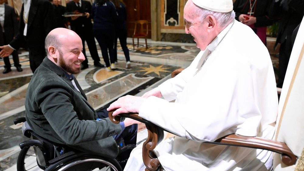 No Dia Internacional das Pessoas com Deficiência, o encontro de Francisco no Vaticano