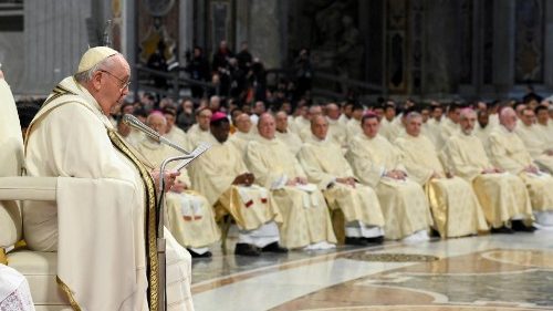 Epifania, il Papa: adoriamo Dio e non il nostro io