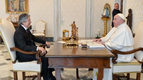 El Papa Francisco recibe en audiencia al presidente de Ecuador