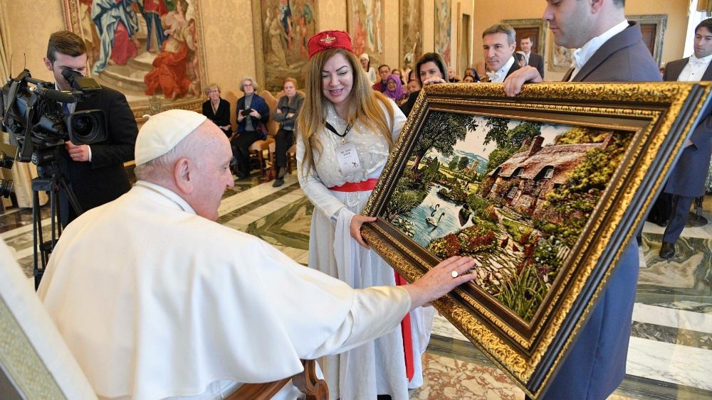 Papa recebe participantes do Congresso “Mulheres que constroem uma cultura do encontro inter-religioso”