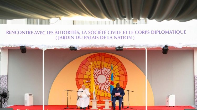 Папа Франциск на встрече с правительством Демократической Республики Конго (Киншаса, 31 января 2023 г.)