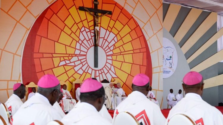 Baba Mtakatifu Francisko Jumatano tarehe 01 Februari 2023 ameadhimisha Ibada ya Misa Takatifu kwa ajili ya kuombea haki na amani nchini DRC