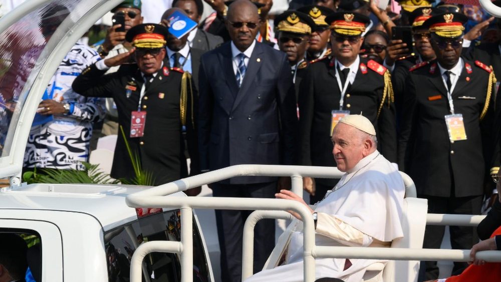 2023.02.01 Viaggio Apostolico nella Repubblica Democratica del Congo e in Sud Sudan - Santa Messa all'Aeroporto di N'dolo