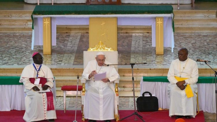 Papa na catedral de Juba