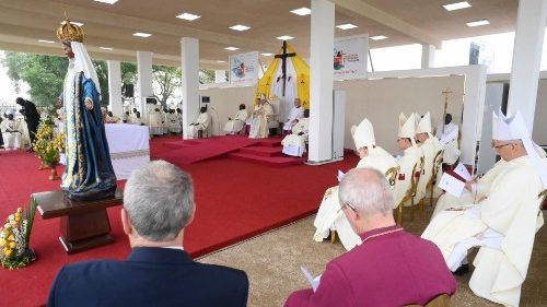 Sud Sudan, il Papa: deporre le armi dell'odio, l'amore cambia la storia