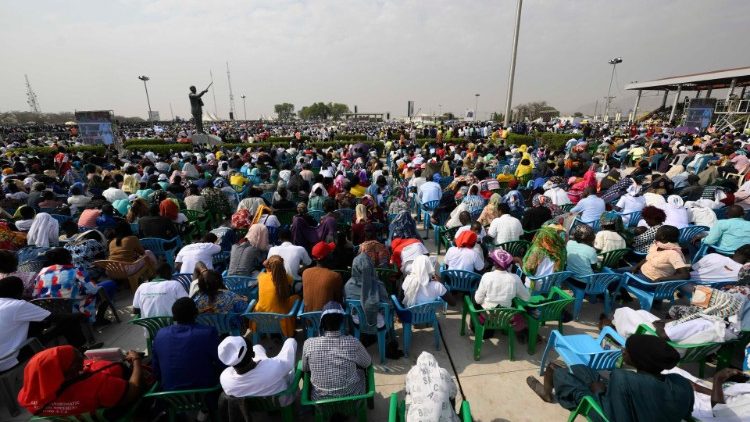 Schätzungen zufolge nahmen 100.000 Menschen an der Messe teil