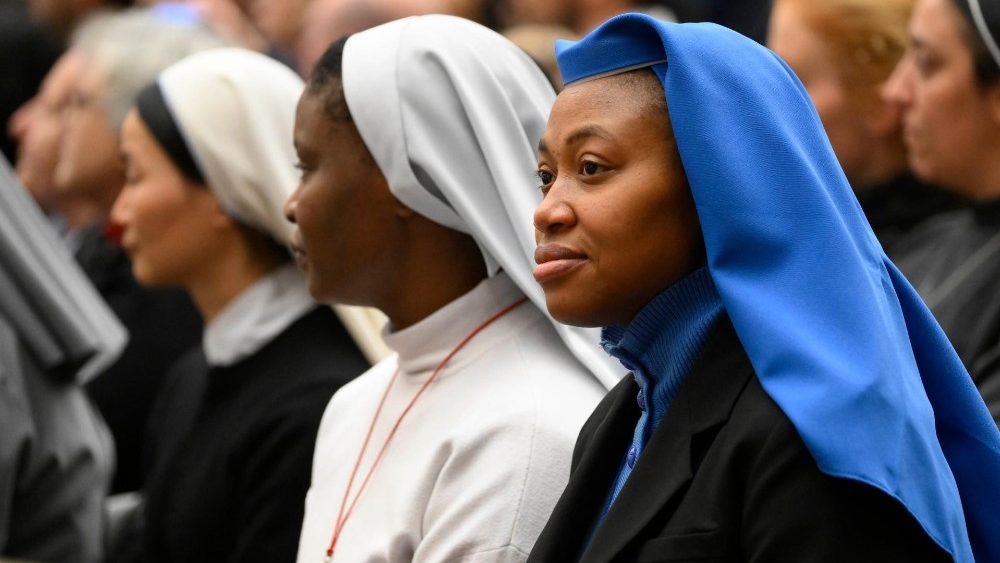Papa Francisco com Reitores, Professores, Alunos e Funcionários das Universidades e Instituições Pontifícias Romanas na Sala Paulo VI