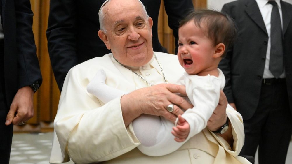 Papa Francisco com Reitores, Professores, Alunos e Funcionários das Universidades e Instituições Pontifícias Romanas na Sala Paulo VI