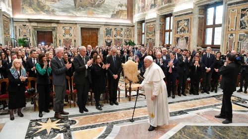 Il Papa: senza tutele per i lavoratori la società è sempre più schiava dello scarto
