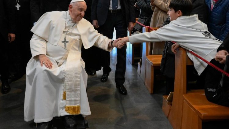 Sveti Otac pozdravlja mlade