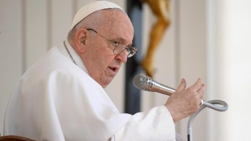 Papa Francisco: a água não pode ser objeto de desperdício ou abuso