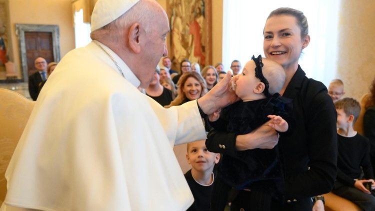 Papa pozdravlja članove obitelji poginulih rudara