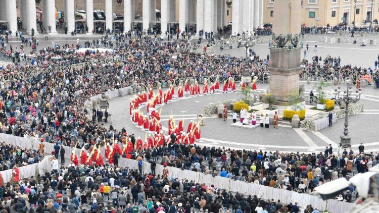 In piazza San Pietro la commemorazione dell'ingresso del Signore in Gerusalemme  