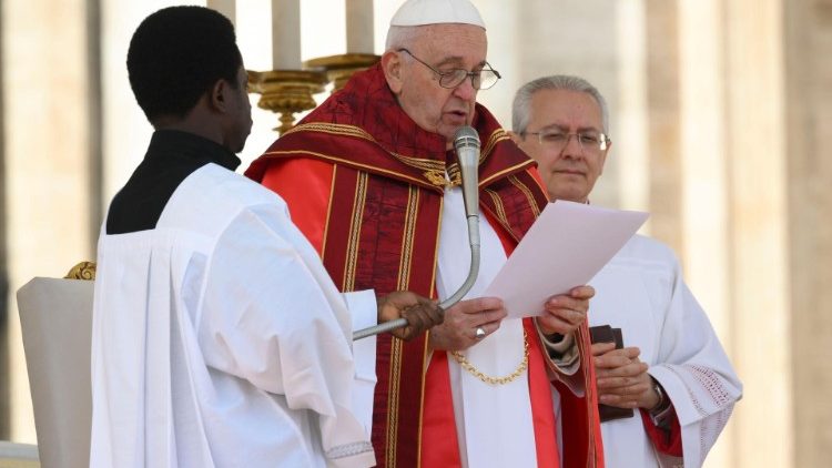 Prvi javni nastup Svetog Oca nakon što je 1. travnja otpušten iz rimske bolnice A. Gemelli