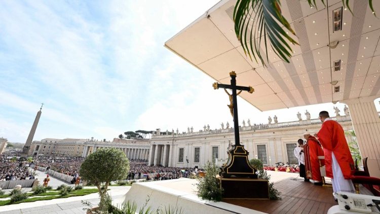 Un'immagine della celebrazione in Piazza San Pietro