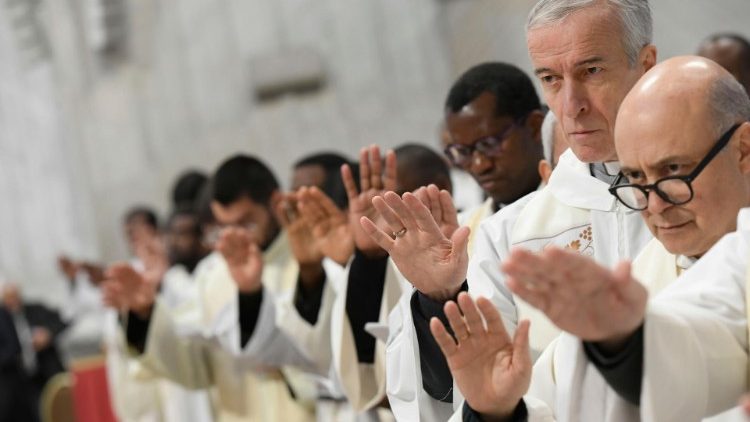 Mwombeni Bwana wa mavuno apeleke watenda kazi shambani mwake.