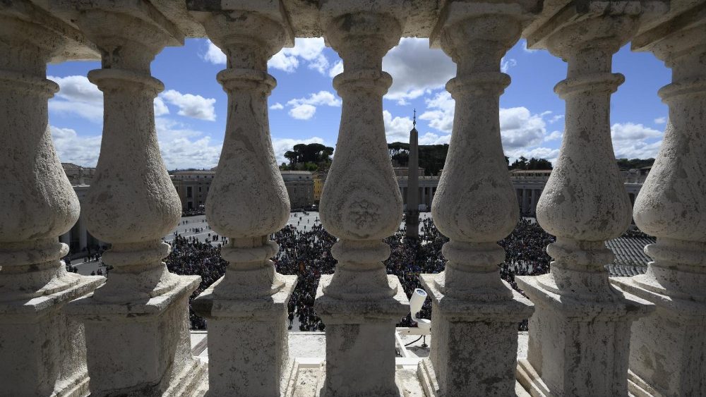 A oração mariana do Regina Caeli deste domingo (16)