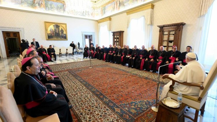 El Papa y el segundo grupo de Obispos de Colombia