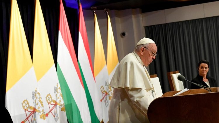 2023.04.28 Uzruna Ungārijas valsts autoritātēm, diplomātiskajam korpusam, sabiedrības pārstāvjiem