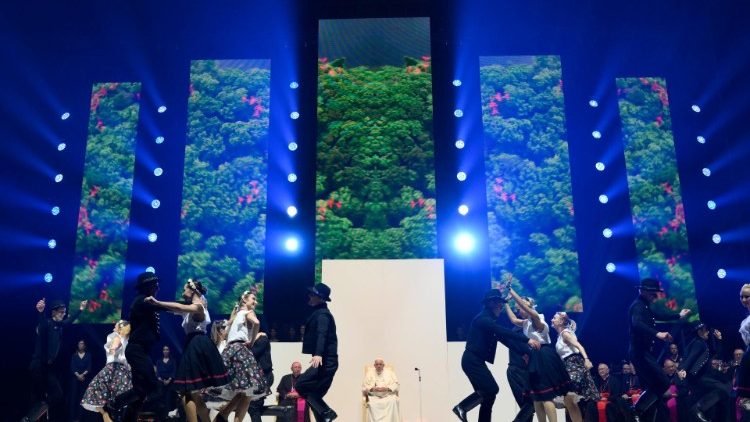 Папа Франциск на встрече с венгерской молодёжью (Будапешт, 29 апреля 2023 г.)