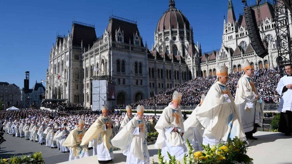 2023.04.30 Viaggio Apostolico in Ungheria - Santa Messa nella Piazza Kossuth Lajos