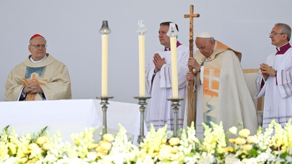 திருப்பலியின் போது