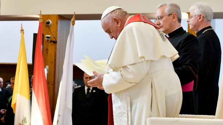 Il Papa durante la benedizione finale