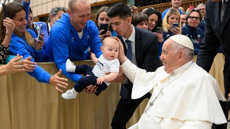 Papież Franciszek podczas spotkania z Federacją Tenisa i Padela