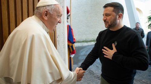 Il Papa e Zelensky, 40 minuti di colloquio: urgenti "gesti di umanità" per gli innocenti