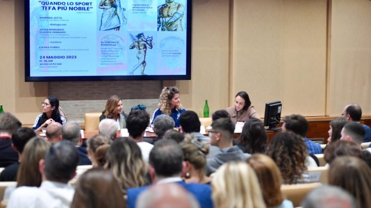 L'incontro "Quando lo Sport ti fa piu' nobile" ai Musei Vaticani promosso da Athletica Vaticana