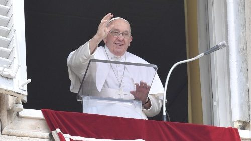 Francesco: non sprechiamo tempo nelle futilità, coltiviamo sogni di bene 