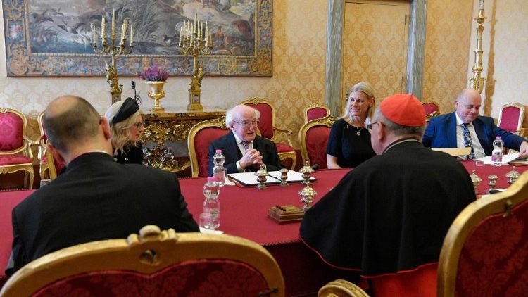 Los coloquios en la Secretaria de Estado