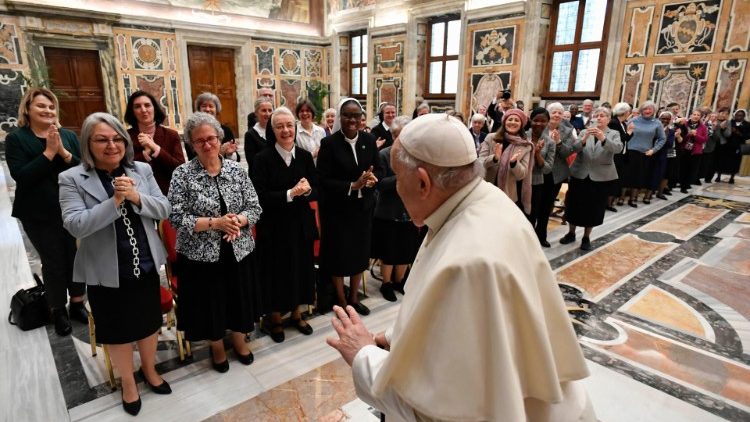 2023.11.13 Participantes en el Capítulo General de las Hermanas Escolásticas de Nuestra Señora